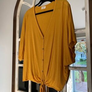 Batwing front tie button down top